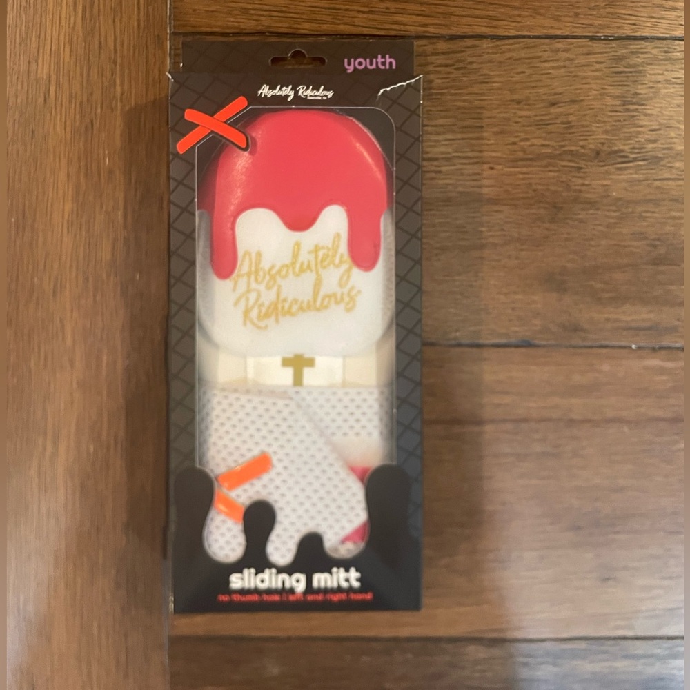 ARIA Absolutely Ridiculous sliding mitt- youth